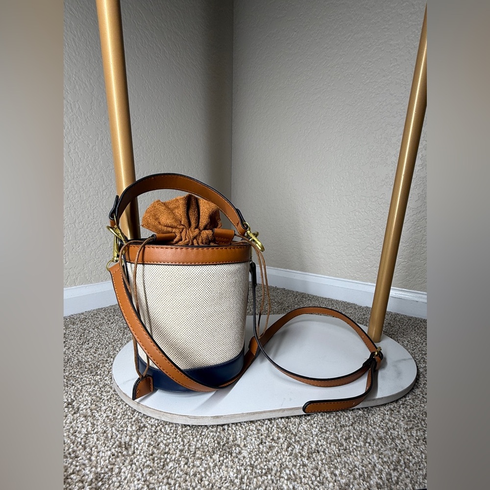 Elegant Tan and Blue Bucket Bag